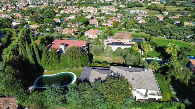 Villa in vendita a Montinelle, Manerba Del Garda (BS)