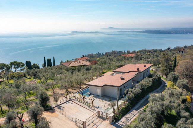 Villa in vendita a Toscolano-maderno (BS)