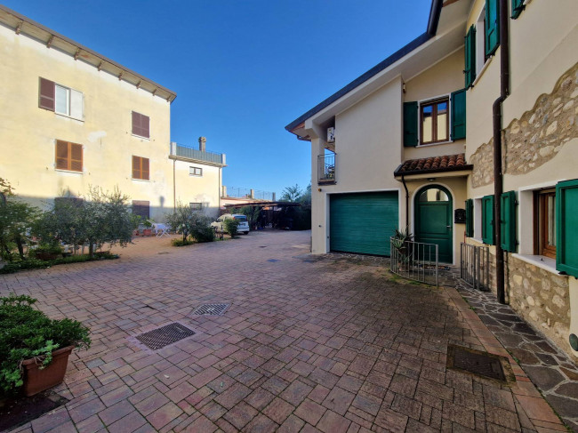 Casa indipendente in vendita a Picedo, Polpenazze Del Garda (BS)