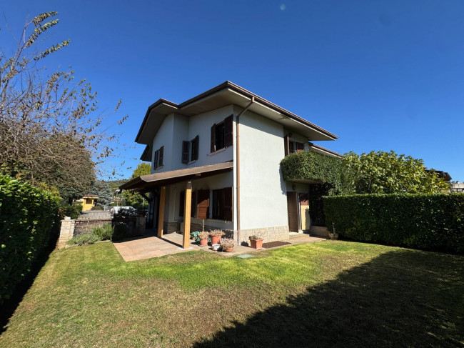 Villetta bifamiliare