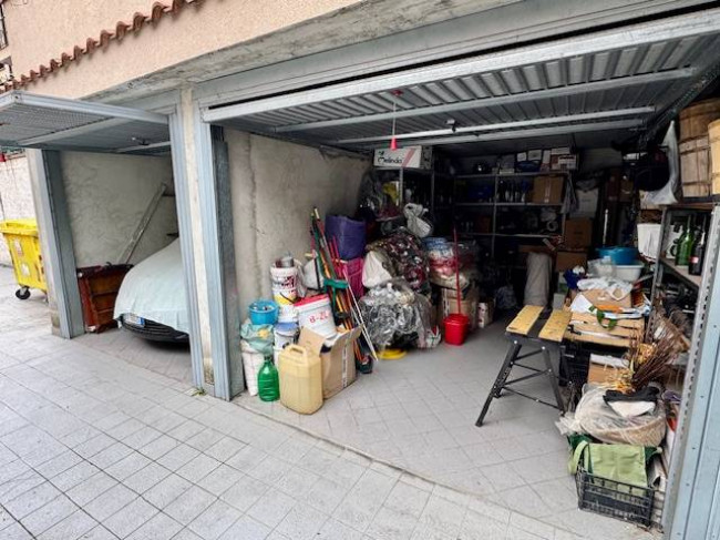 Box o garage in vendita a Lacchiarella