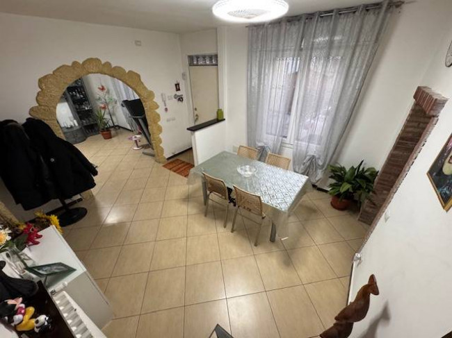 semindipendente in vendita a Vellezzo Bellini