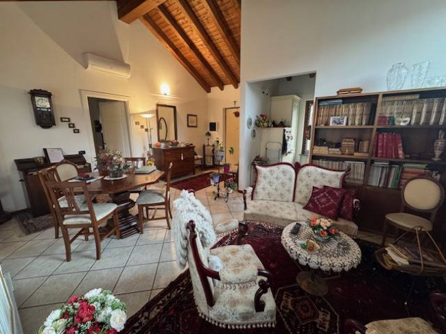 Appartamento in vendita a Pavia