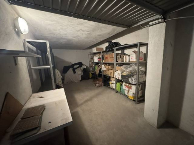 Box o garage in vendita a Pavia