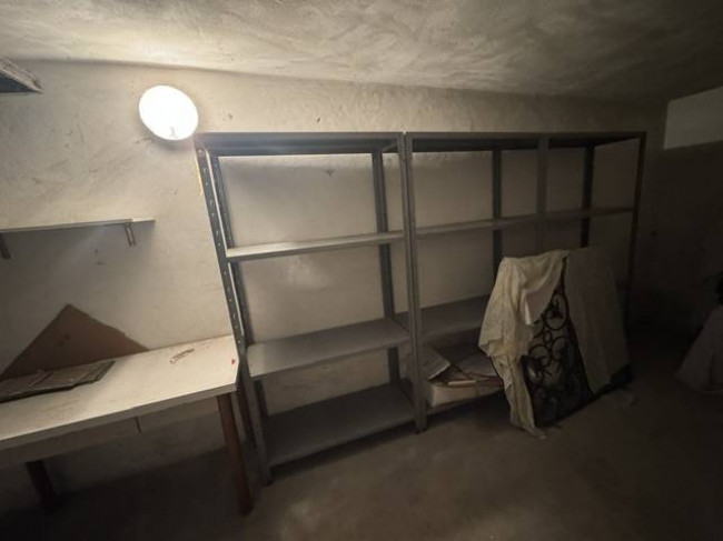 Box o garage in vendita a Pavia