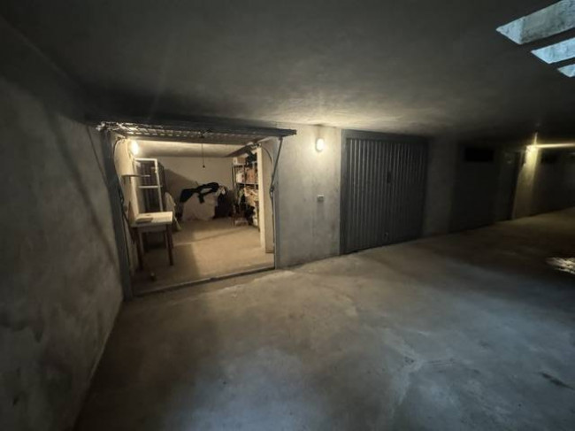 Box o garage in vendita a Pavia