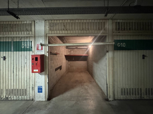 Box o garage in affitto a Pavia