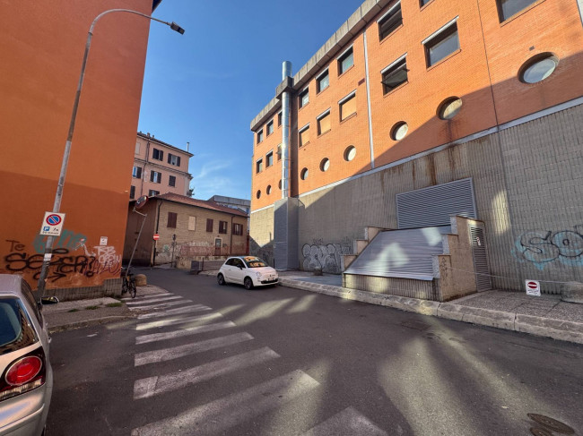Box o garage in affitto a Pavia
