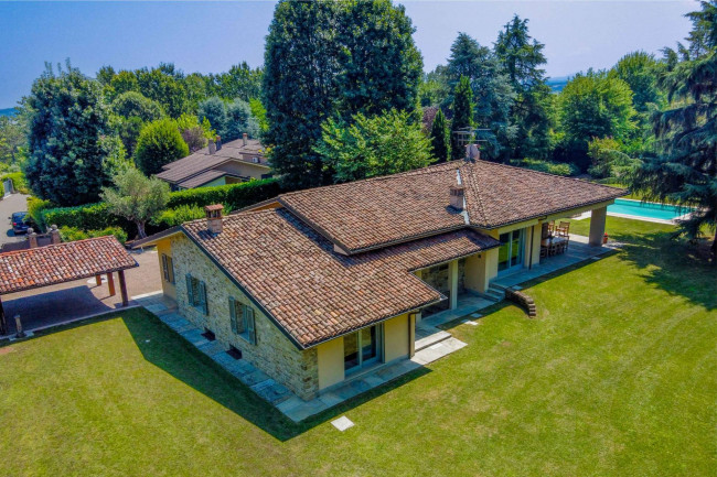 Villa singola in vendita a Gazzola