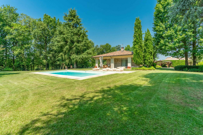Villa singola in vendita a Gazzola