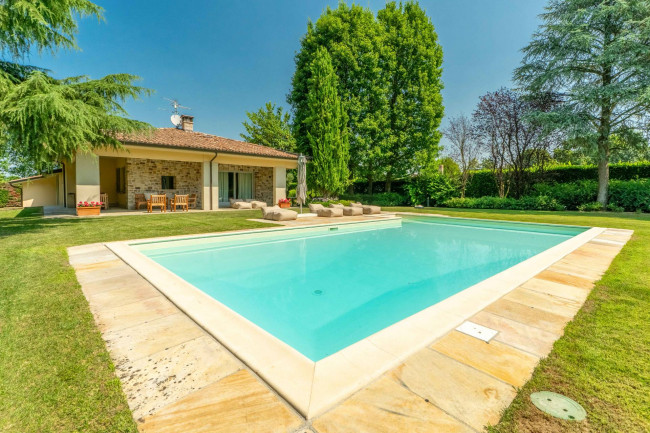 Villa singola in vendita a Gazzola