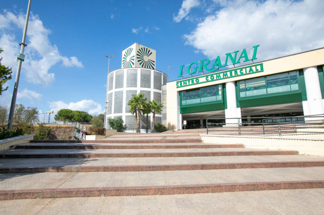 Fondo commerciale in vendita a Roma (RM)