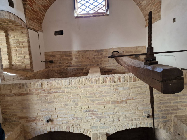 Albergo/Hotel in vendita a Corropoli