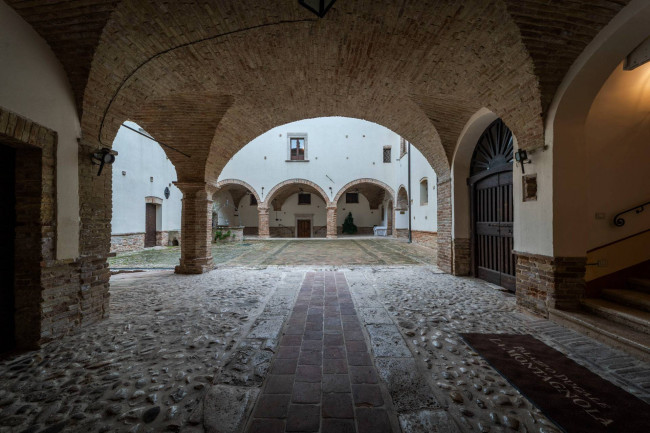 Albergo/Hotel in vendita a Corropoli