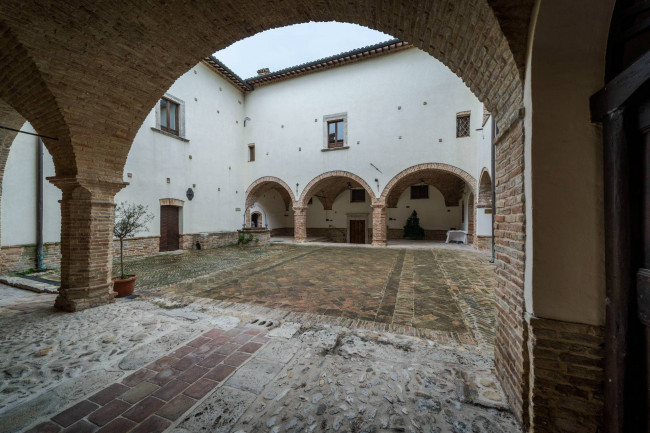 Albergo/Hotel in vendita a Corropoli