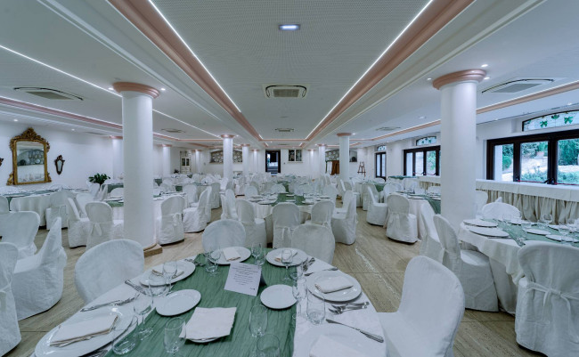 Albergo/Hotel in vendita a Corropoli