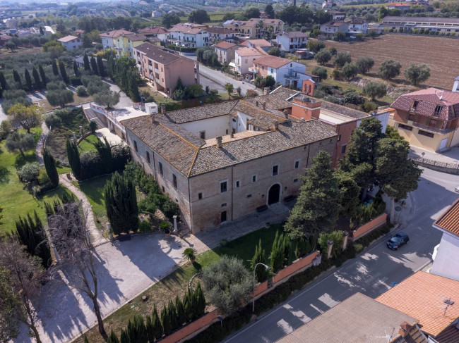 Albergo/Hotel in vendita a Corropoli