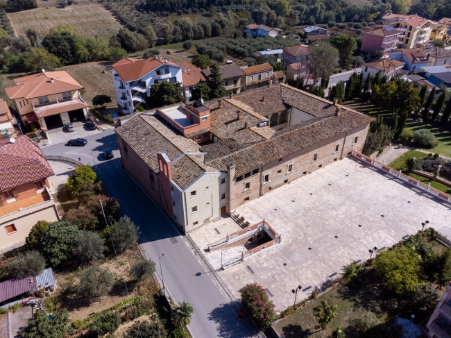 Albergo/Hotel in vendita a Corropoli