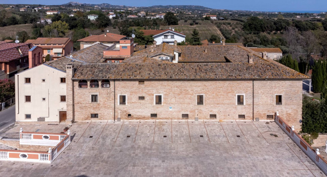 Albergo/Hotel in vendita a Corropoli