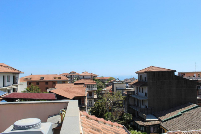 Appartamento in vendita a Aci Sant'Antonio