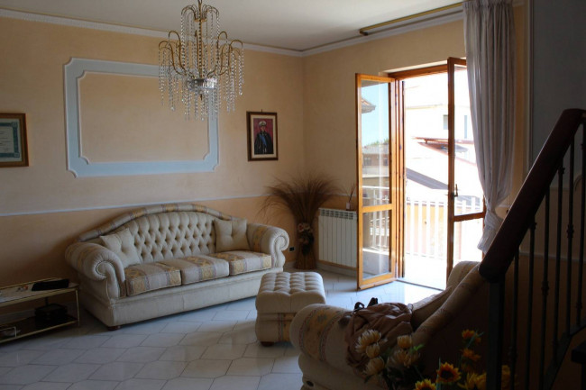 Appartamento in vendita a Aci Sant'Antonio