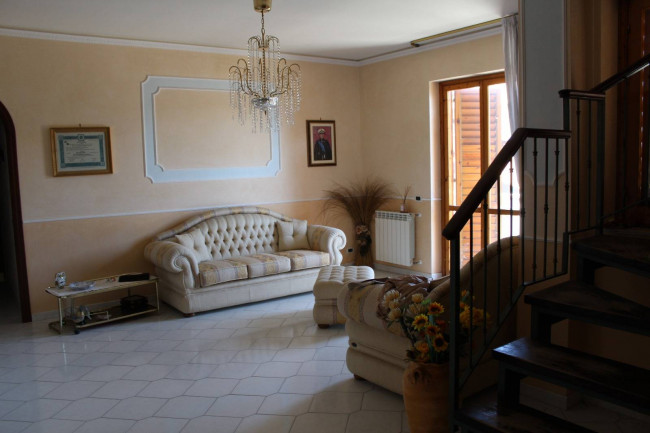 Appartamento in vendita a Aci Sant'Antonio