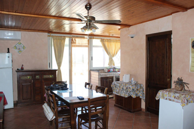 Appartamento in vendita a Aci Sant'Antonio