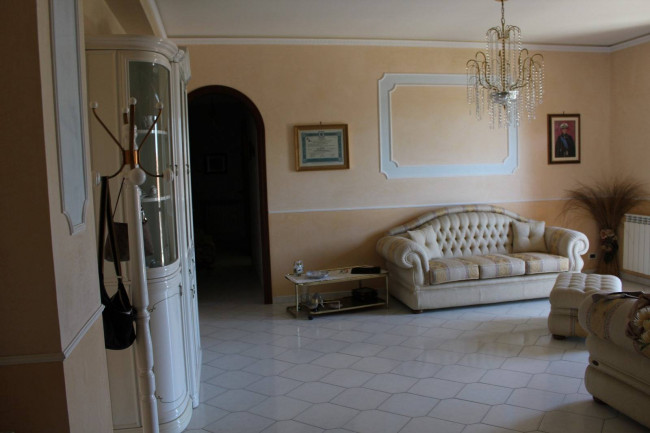 Appartamento in vendita a Aci Sant'Antonio