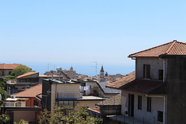 Appartamento in vendita a Aci Sant'Antonio