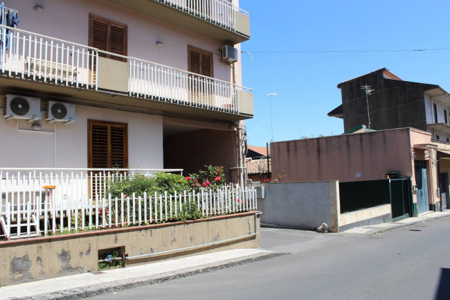 Appartamento in vendita a Aci Sant'Antonio