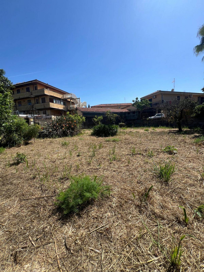 Terreno in vendita a San Giovanni la Punta