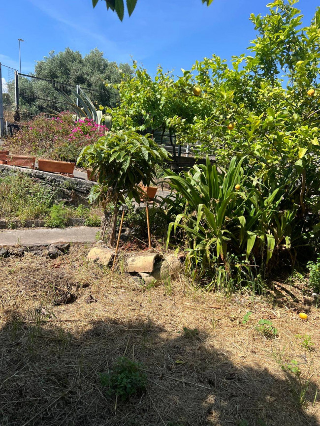 Terreno in vendita a San Giovanni la Punta