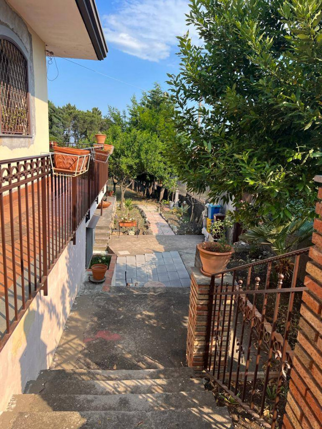 Villa singola in vendita a Nicolosi