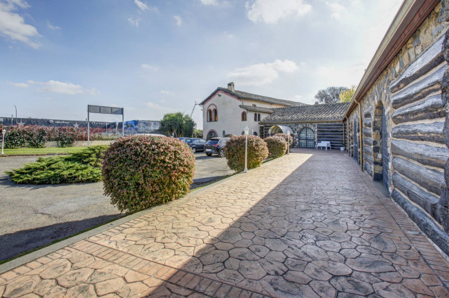 Attività Commerciale in vendita a Roma