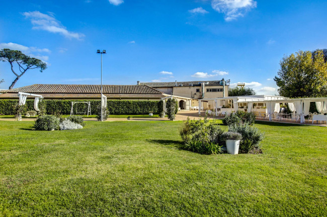 Attività Commerciale in vendita a Roma