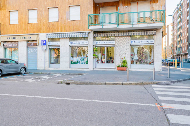 Locale Commerciale in vendita a Milano