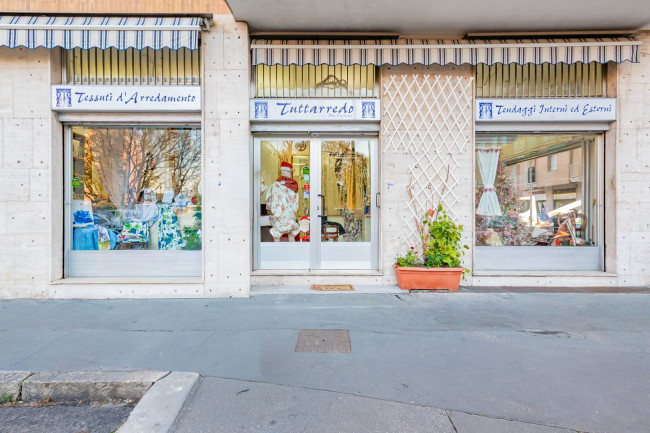 Locale Commerciale in vendita a Milano