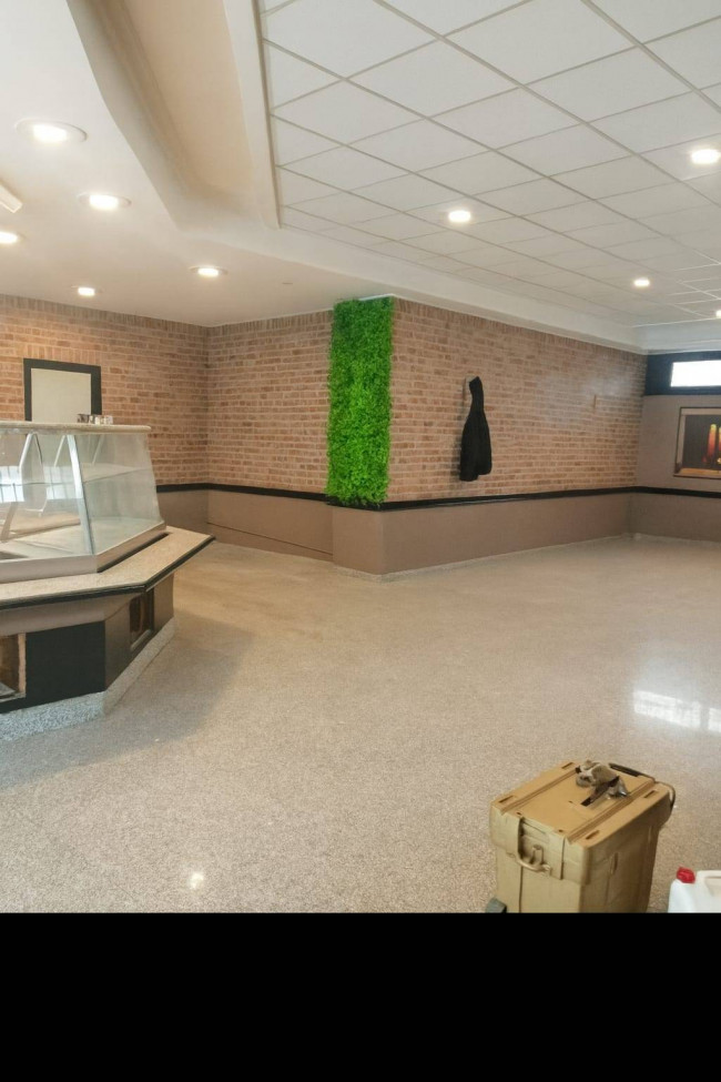 Attività Commerciale in vendita a Pomezia