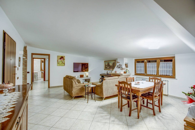 Villa singola in vendita a Pomezia