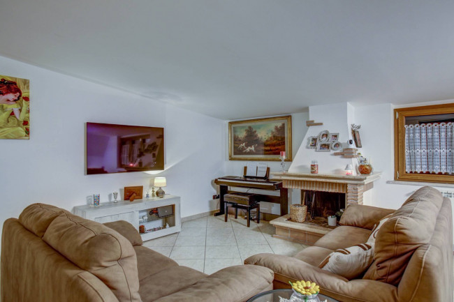 Villa singola in vendita a Pomezia