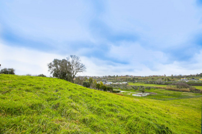 Terreno in vendita a Roma