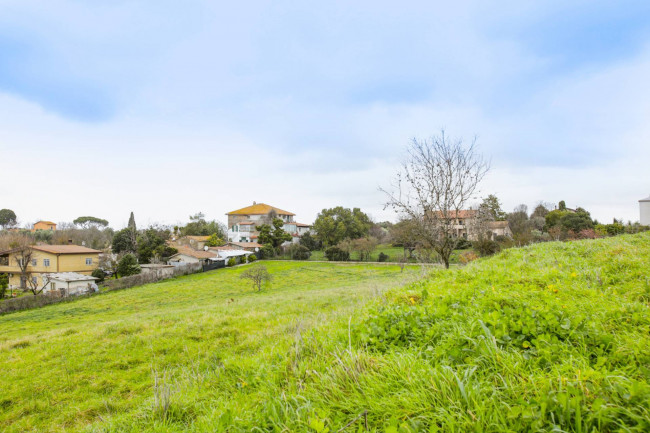 Terreno in vendita a Roma