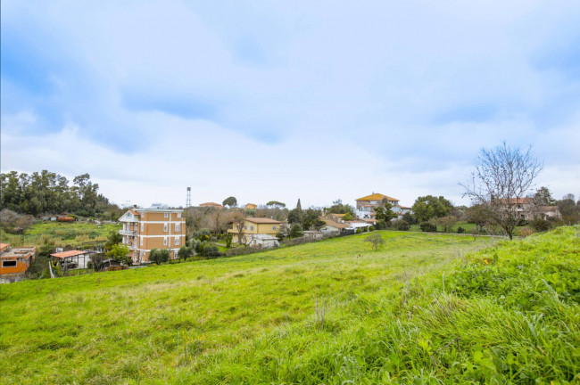 Terreno in vendita a Roma