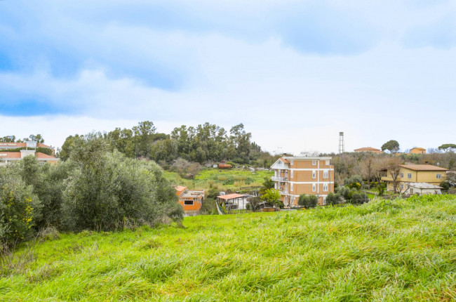 Terreno in vendita a Roma