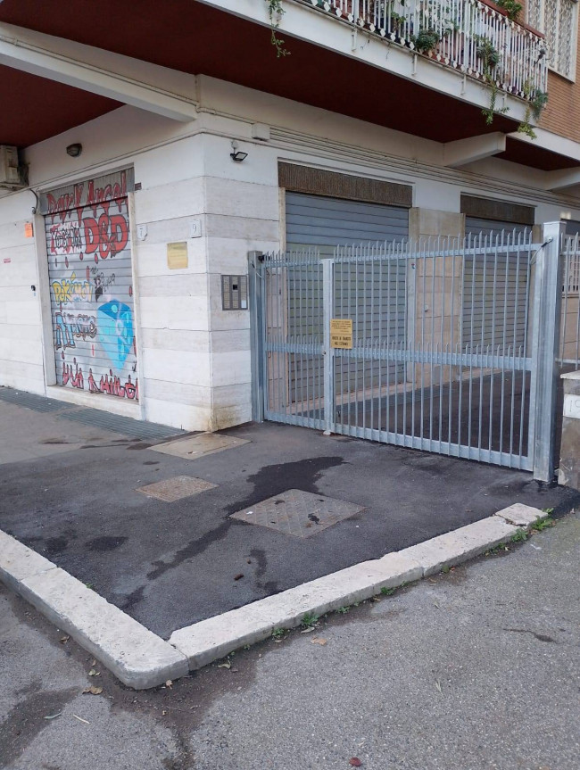 Attività Commerciale in affitto a Roma