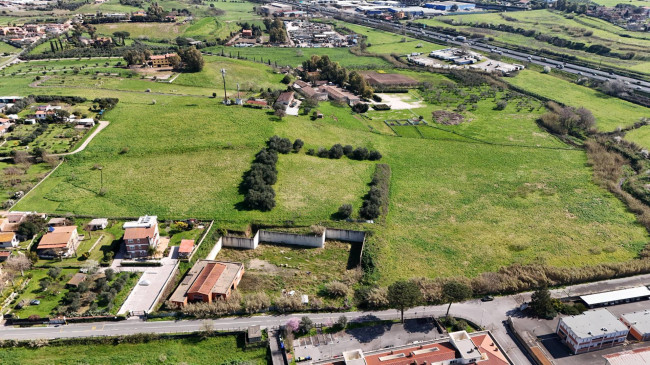 Terreno in vendita a Roma