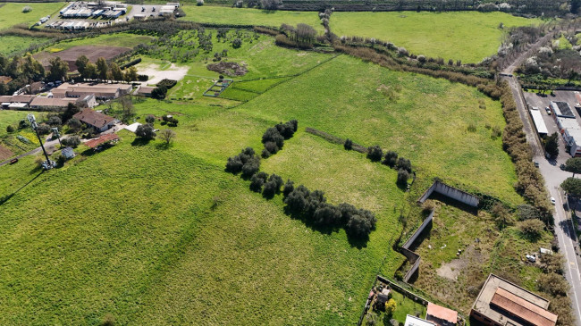 Terreno in vendita a Roma