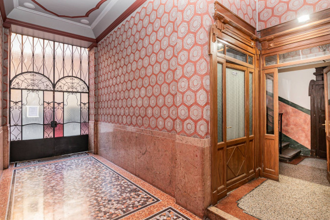 Negozio in vendita a Milano