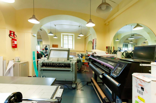 Locale Commerciale in vendita a Roma