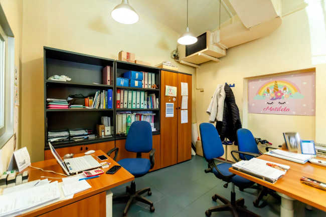Locale Commerciale in vendita a Roma